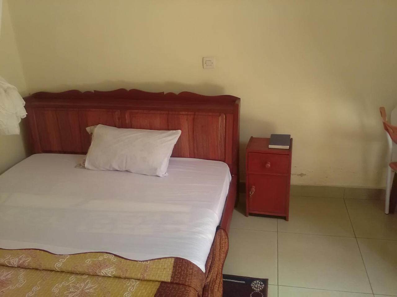 Gloria Motel Cyangugu Esterno foto