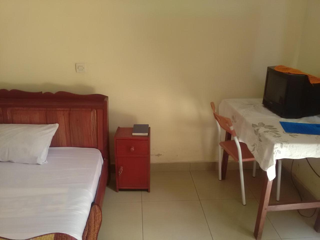 Gloria Motel Cyangugu Esterno foto